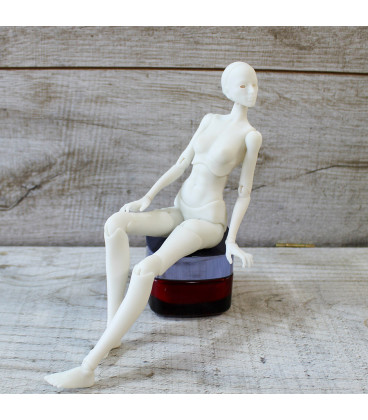Шарнірна лялька BJD