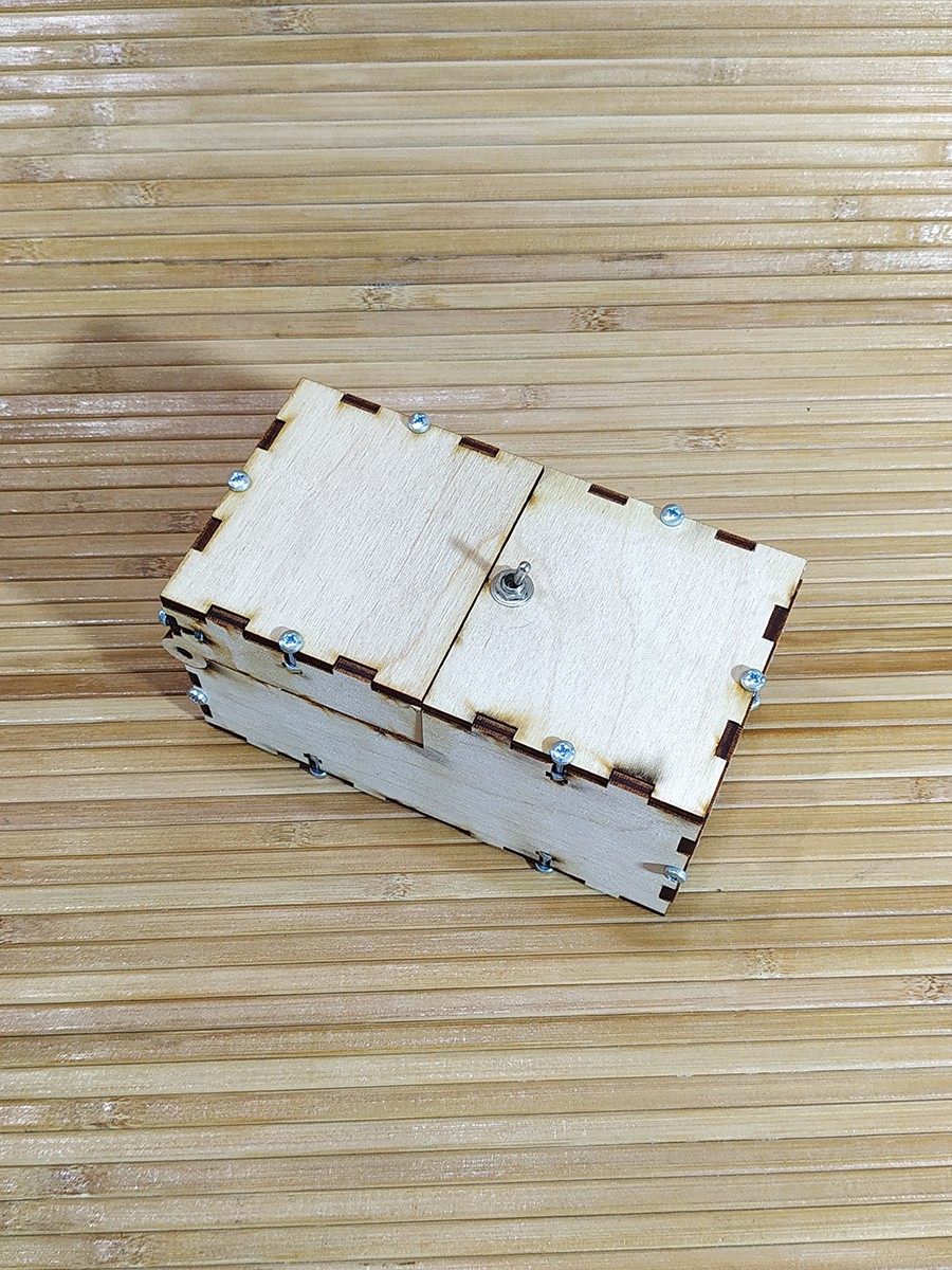 Безглузда коробка Useless Box